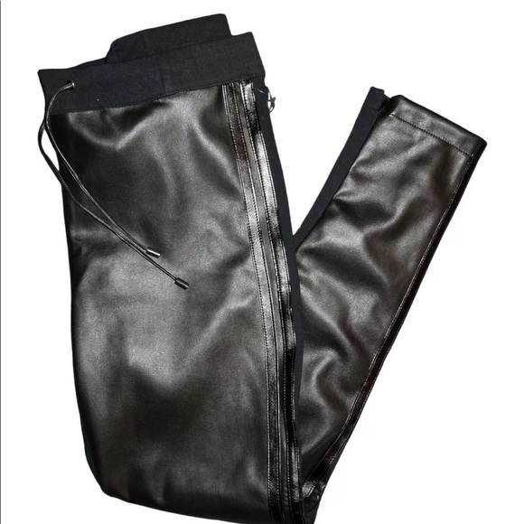 NWT Black Tape Women's Faux Leather front & Ponte rear pull on pants Sz Large - Picture 1 of 2
